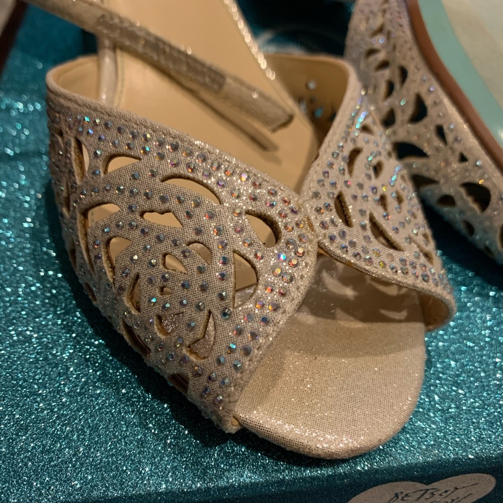 Blue by Betsey Johnson wedding shoes size 9